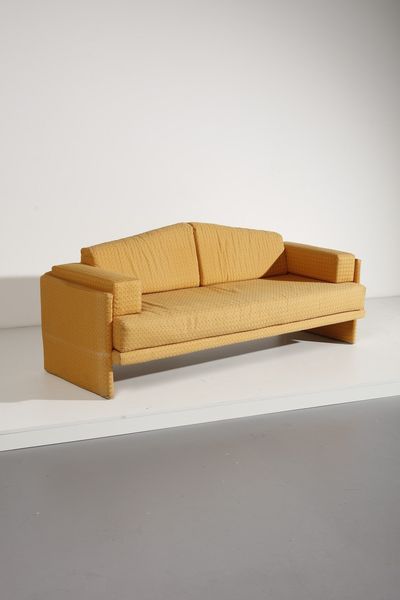 MANIFATTURA ITALIANA : Divano  - Asta Asta 370 | DESIGN E ARTI DECORATIVE DEL NOVECENTO Virtuale - Associazione Nazionale - Case d'Asta italiane