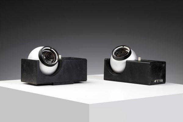 ERCO : Coppia di lampade da tavolo  - Asta Asta 370 | DESIGN E ARTI DECORATIVE DEL NOVECENTO Virtuale - Associazione Nazionale - Case d'Asta italiane