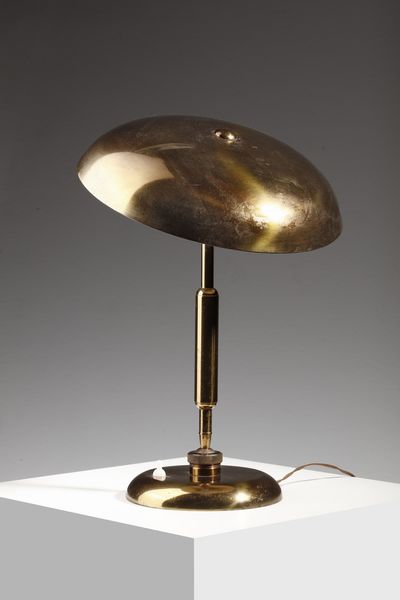 MANIFATTURA ITALIANA : Lampada da tavolo  - Asta Asta 370 | DESIGN E ARTI DECORATIVE DEL NOVECENTO Virtuale - Associazione Nazionale - Case d'Asta italiane