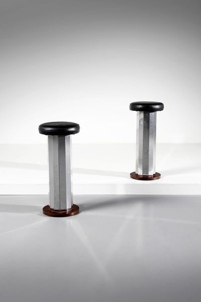 MANIFATTURA ITALIANA : Coppia di sgabelli da bar  - Asta Asta 370 | DESIGN E ARTI DECORATIVE DEL NOVECENTO Virtuale - Associazione Nazionale - Case d'Asta italiane