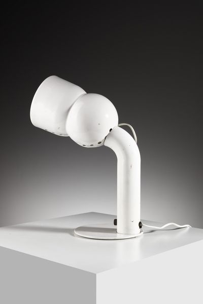 MARTINELLI ELIO (1921 - 2004) : Lampada da tavolo modello Robot 2135 per Martinelli Luce  - Asta Asta 370 | DESIGN E ARTI DECORATIVE DEL NOVECENTO Virtuale - Associazione Nazionale - Case d'Asta italiane