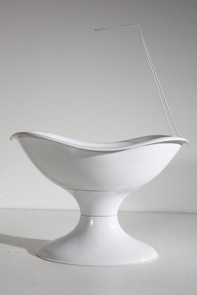 COLANI LUIGI (n. 1928) : Space age cradle  - Asta Asta 370 | DESIGN E ARTI DECORATIVE DEL NOVECENTO Virtuale - Associazione Nazionale - Case d'Asta italiane
