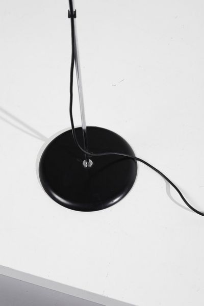 MAGISTRETTI VICO (1920 - 2006) : Lampada da terra per Oluce  - Asta Asta 370 | DESIGN E ARTI DECORATIVE DEL NOVECENTO Virtuale - Associazione Nazionale - Case d'Asta italiane