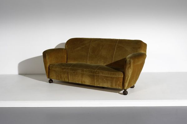 MANIFATTURA ITALIANA : Divano  - Asta Asta 370 | DESIGN E ARTI DECORATIVE DEL NOVECENTO Virtuale - Associazione Nazionale - Case d'Asta italiane
