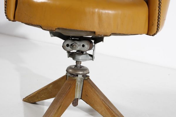 MANIFATTURA ITALIANA : Sedia girevole da ufficio  - Asta Asta 370 | DESIGN E ARTI DECORATIVE DEL NOVECENTO Virtuale - Associazione Nazionale - Case d'Asta italiane