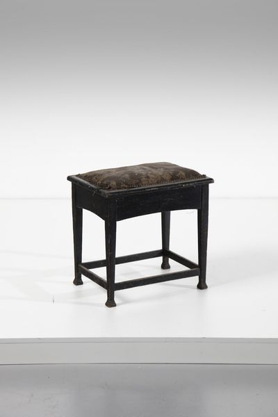 OLBRICH JOSEPH MARIA (1867 - 1908) : attribuito. Sgabello stile secessionista  - Asta Asta 370 | DESIGN E ARTI DECORATIVE DEL NOVECENTO Virtuale - Associazione Nazionale - Case d'Asta italiane