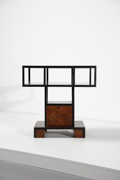 MANIFATTURA ITALIANA : Tavolino da centro con libreria  - Asta Asta 370 | DESIGN E ARTI DECORATIVE DEL NOVECENTO Virtuale - Associazione Nazionale - Case d'Asta italiane