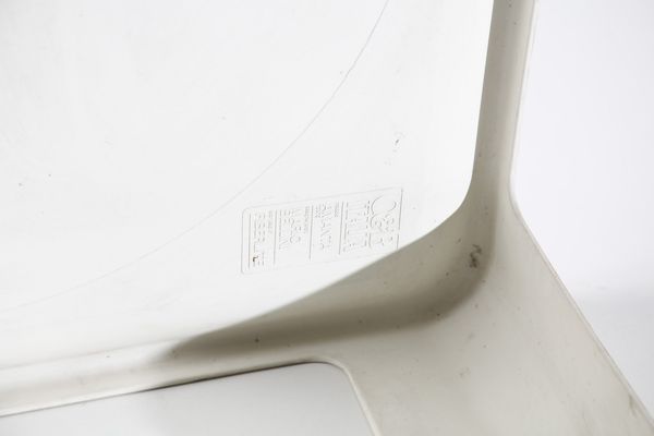 BELLINI MARIO (n. 1935) : Tavolino da salotto Amanta per B&B  - Asta Asta 370 | DESIGN E ARTI DECORATIVE DEL NOVECENTO Virtuale - Associazione Nazionale - Case d'Asta italiane