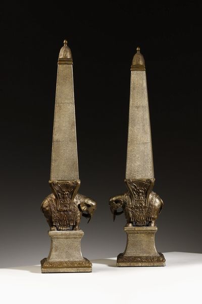 MANIFATTURA ITALIANA : Coppia di obelischi  - Asta Asta 370 | DESIGN E ARTI DECORATIVE DEL NOVECENTO Virtuale - Associazione Nazionale - Case d'Asta italiane