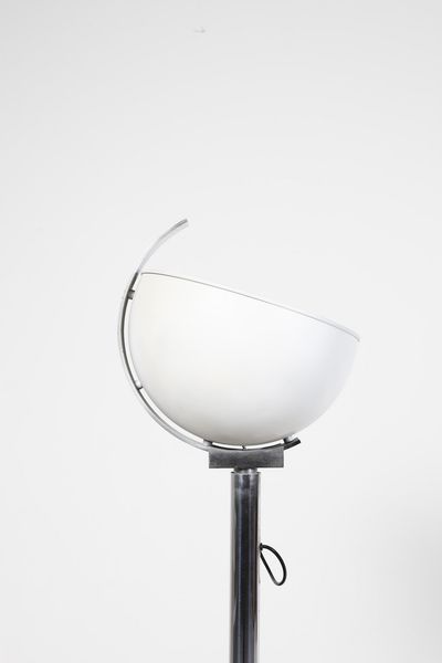 CELADA GIANNI (n. 1935) : Lampada da terra Galileo per Fontana Arte  - Asta Asta 370 | DESIGN E ARTI DECORATIVE DEL NOVECENTO Virtuale - Associazione Nazionale - Case d'Asta italiane