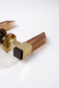 MANIFATTURA ITALIANA : Coppia di maniglie  - Asta Asta 370 | DESIGN E ARTI DECORATIVE DEL NOVECENTO Virtuale - Associazione Nazionale - Case d'Asta italiane