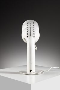 MARTINELLI ELIO (1921 - 2004) : Lampada da tavolo modello Robot 2135 per Martinelli Luce  - Asta Asta 370 | DESIGN E ARTI DECORATIVE DEL NOVECENTO Virtuale - Associazione Nazionale - Case d'Asta italiane