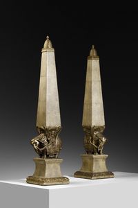 MANIFATTURA ITALIANA - Coppia di obelischi