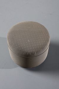 OSVALDO BORSANI (1911-1985) & EUGENIO GERLI (n. 1923) : Coppia di poltroncine PS142 con poggiapiedi per Tecno  - Asta Asta 370 | DESIGN E ARTI DECORATIVE DEL NOVECENTO Virtuale - Associazione Nazionale - Case d'Asta italiane