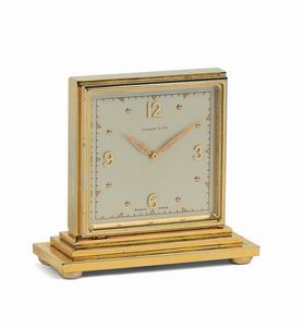 Tiffany&Co. - Tiffany&Co.,Double Dial, piccolo orologio da scrivania, in ottone dorato con doppio quadrante. Realizzato nel 1960 circa