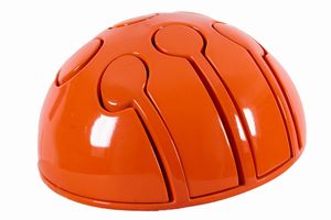 Arnaldo Pomodoro - A due pezzi in contraddizione