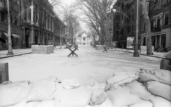 Anna Golubovskaja : La citt che ride 17 giorno dellinvasione  - Asta Qui Odessa. - Associazione Nazionale - Case d'Asta italiane