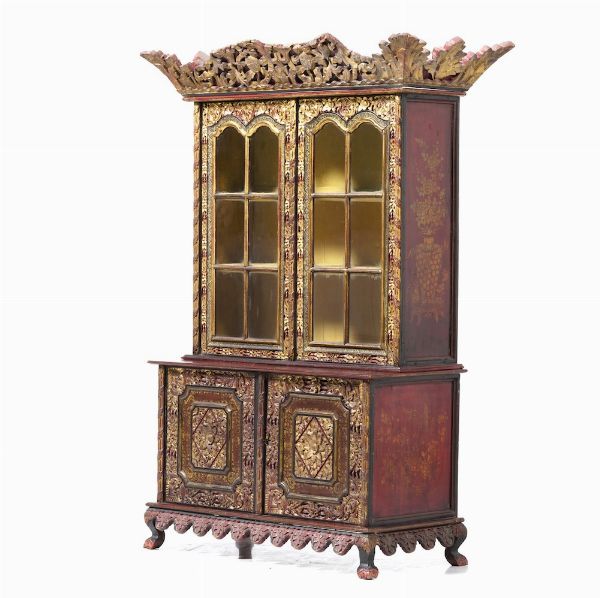 Mobile vetrina in legno intaqliato e laccato. Cina XX secolo  - Asta Antiquariato Luglio | Cambi Time - Associazione Nazionale - Case d'Asta italiane