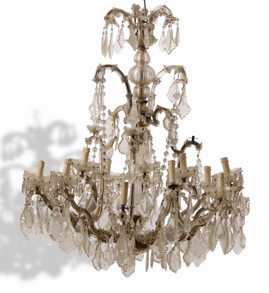 Lampadario in metallo e cristalli a 15 luci  - Asta Antiquariato Luglio | Cambi Time - Associazione Nazionale - Case d'Asta italiane