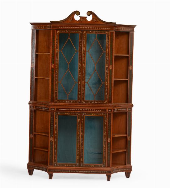 Vetrina a due corpi in satinwood. Inghilterra met del XIX secolo  - Asta Antiquariato Luglio | Cambi Time - Associazione Nazionale - Case d'Asta italiane