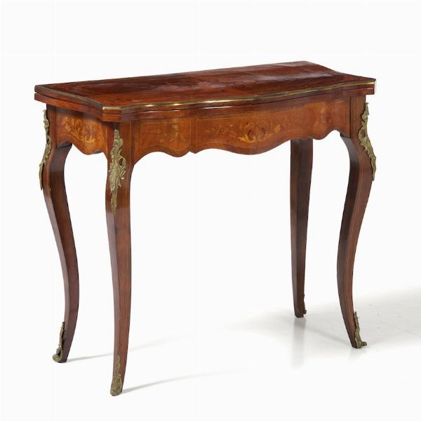 Tavolo da gioco lastronato e intarsiato  - Asta Antiquariato Luglio | Cambi Time - Associazione Nazionale - Case d'Asta italiane