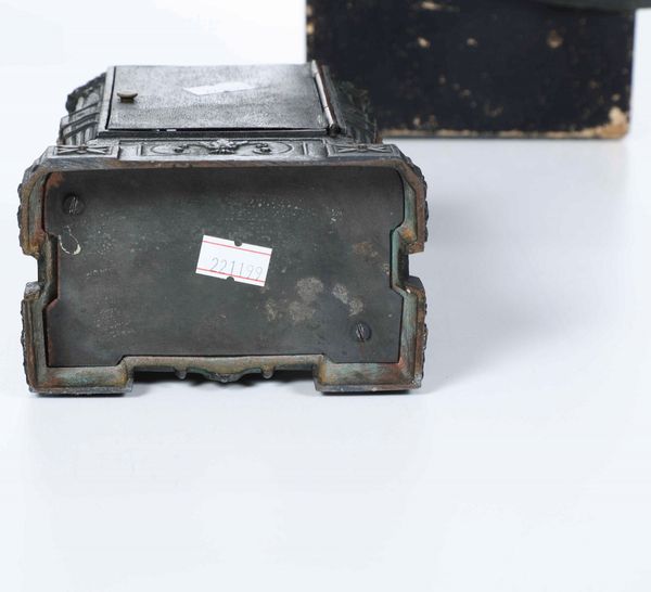 Officielle in custodia  - Asta Antiquariato Luglio | Cambi Time - Associazione Nazionale - Case d'Asta italiane