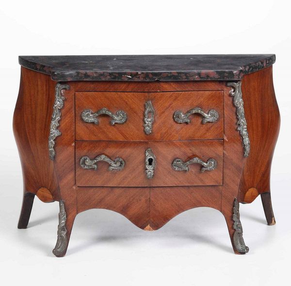 Modello di com Luigi XV, fine XVIII secolo, inizi XIX secolo  - Asta Antiquariato Luglio | Cambi Time - Associazione Nazionale - Case d'Asta italiane