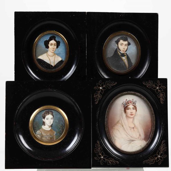 Quattro miniature con ritratti, entro cornici ebanizzate  - Asta Antiquariato Luglio | Cambi Time - Associazione Nazionale - Case d'Asta italiane