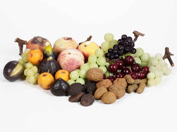 Lotto composto da frutti in marmo o scagliola  - Asta Antiquariato Luglio | Cambi Time - Associazione Nazionale - Case d'Asta italiane