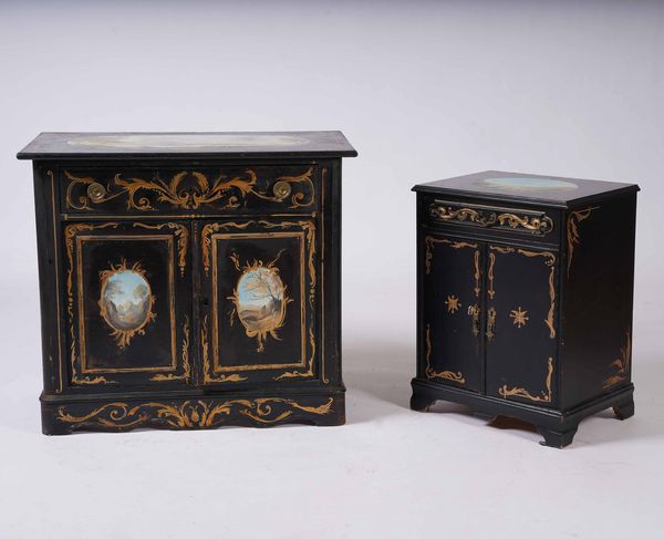 Due credenze in legno ebanizzato e dipinto. XIX-XX secolo  - Asta Antiquariato Luglio | Cambi Time - Associazione Nazionale - Case d'Asta italiane