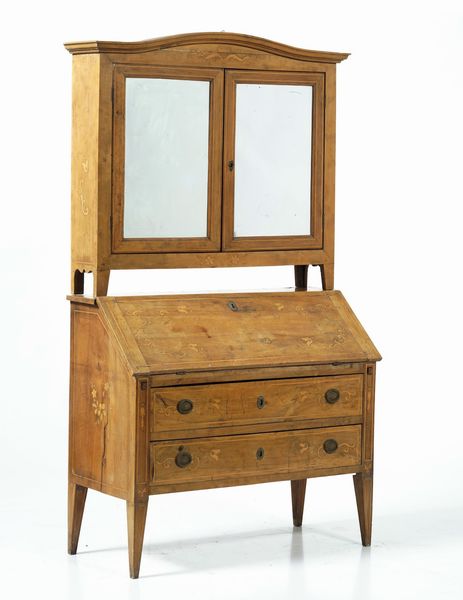 Mobile a due corpi lastronato e filettato, XX secolo  - Asta Antiquariato Luglio | Cambi Time - Associazione Nazionale - Case d'Asta italiane