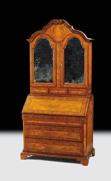 Trumeau Luigi XIV lastronato in noce, radica di noce e legni vari, Veneto, fine del XVIII secolo  - Asta Antiquariato Luglio | Cambi Time - Associazione Nazionale - Case d'Asta italiane