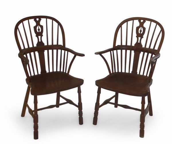 Sette poltrone in noce di gusto coloniale con schienale a stecche, XIX secolo  - Asta Antiquariato Luglio | Cambi Time - Associazione Nazionale - Case d'Asta italiane