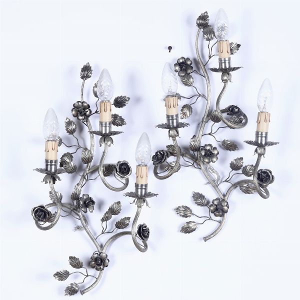 Insieme di lanterna e coppia di appliques in metallo argentato, XX secolo  - Asta Antiquariato Luglio | Cambi Time - Associazione Nazionale - Case d'Asta italiane