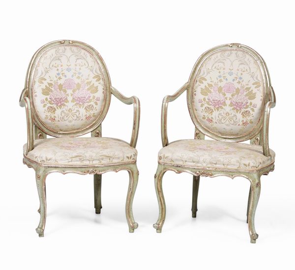 Coppia di poltrone in legno intagliato, laccato XVIII-XIX secolo  - Asta Antiquariato Luglio | Cambi Time - Associazione Nazionale - Case d'Asta italiane
