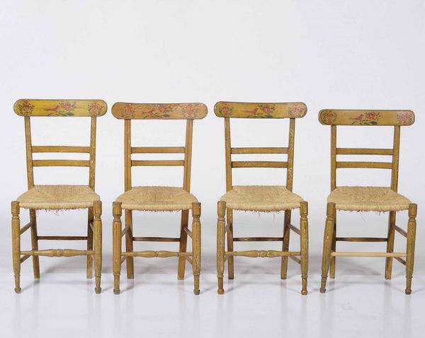 Quattro sedie in legno dipinto.  - Asta Antiquariato Luglio | Cambi Time - Associazione Nazionale - Case d'Asta italiane