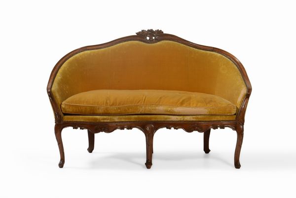 Divanetto Luigi XV in legno intagliato, Francia XVIII secolo  - Asta Antiquariato Luglio | Cambi Time - Associazione Nazionale - Case d'Asta italiane