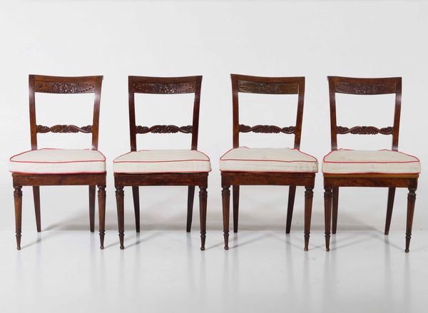 Sei sedie in legno intagliato. XIX secolo  - Asta Antiquariato Luglio | Cambi Time - Associazione Nazionale - Case d'Asta italiane
