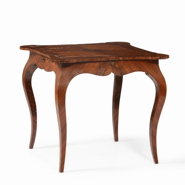 Tavolo da gioco Luigi XV lastronato, Genova, XVIII secolo  - Asta Antiquariato Luglio | Cambi Time - Associazione Nazionale - Case d'Asta italiane