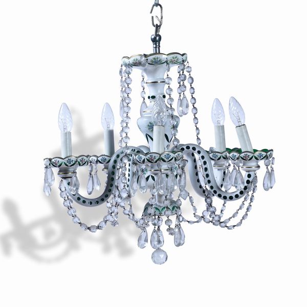 Lampadario a 5 fiamme in porcellana dipinta e cristalli. XX secolo  - Asta Antiquariato Luglio | Cambi Time - Associazione Nazionale - Case d'Asta italiane