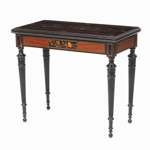 Tavolo da gioco inlegno lastronato ed intarsiato in varie essenze. XIX secolo  - Asta Antiquariato Luglio | Cambi Time - Associazione Nazionale - Case d'Asta italiane