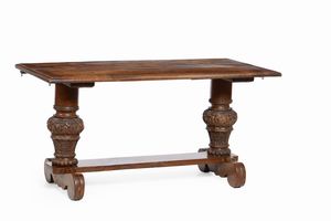 Tavolo in legno intagliato. XVIII-XIX secolo  - Asta Antiquariato Luglio | Cambi Time - Associazione Nazionale - Case d'Asta italiane