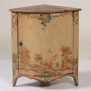 Angolare in legno laccato, XVIII secolo  - Asta Antiquariato Luglio | Cambi Time - Associazione Nazionale - Case d'Asta italiane