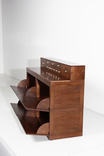SCARPA AFRA (1937 -2011) & TOBIA (n. 1935) : attribuito. Credenza per Bernini  - Asta Asta 371 | DESIGN E ARTI DECORATIVE DEL NOVECENTO Online - Associazione Nazionale - Case d'Asta italiane