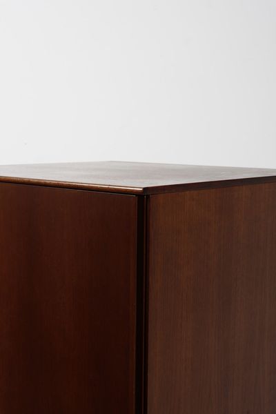 SCARPA AFRA (1937 -2011) & TOBIA (n. 1935) : attribuito. Mobile appendiabiti per Bernini  - Asta Asta 371 | DESIGN E ARTI DECORATIVE DEL NOVECENTO Online - Associazione Nazionale - Case d'Asta italiane