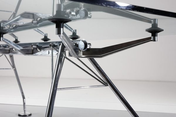 NORMAN FOSTER  (n. 1935) : Tavolo Nomos per Tecno  - Asta Asta 371 | DESIGN E ARTI DECORATIVE DEL NOVECENTO Online - Associazione Nazionale - Case d'Asta italiane