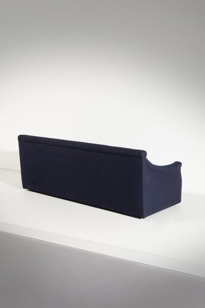 CACCIA DOMINIONI LUIGI (n. 1913) : Divano San Siro per Azucena  - Asta Asta 371 | DESIGN E ARTI DECORATIVE DEL NOVECENTO Online - Associazione Nazionale - Case d'Asta italiane