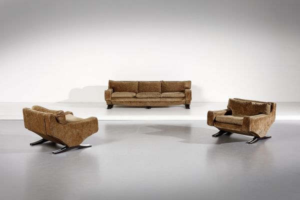 SARTORI FRANZ T.  (n. 1927) : Divano e coppia di poltrone per Flexform  - Asta Asta 371 | DESIGN E ARTI DECORATIVE DEL NOVECENTO Online - Associazione Nazionale - Case d'Asta italiane
