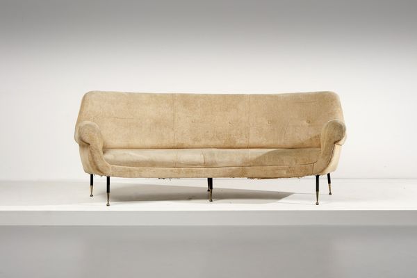 RADICE GIGI (1954 - 2002) : Divano curvo per Minotti  - Asta Asta 371 | DESIGN E ARTI DECORATIVE DEL NOVECENTO Online - Associazione Nazionale - Case d'Asta italiane