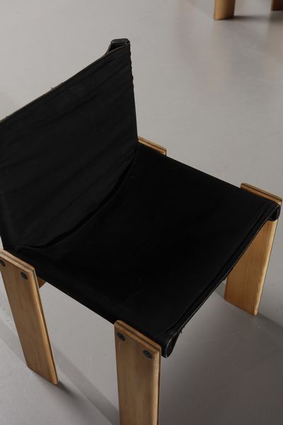SCARPA TOBIA (n. 1935) : Sei sedie Monk per Molteni  - Asta Asta 371 | DESIGN E ARTI DECORATIVE DEL NOVECENTO Online - Associazione Nazionale - Case d'Asta italiane